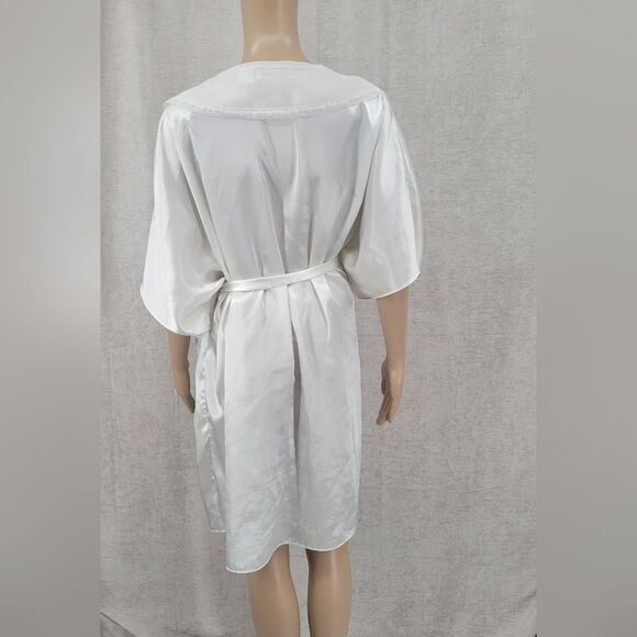 DELICATES Vintage White Robe with Rosettes and lace Women's Large - Picture 8 of 13
